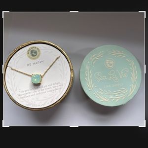 Sea La Vie Necklace -Be Happy